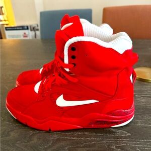 Nike commander force